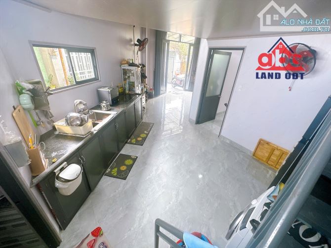 Sc226 **BÁN NHÀ GÁC LỬNG GIÁ RẺ - CHỈ 820 TRIỆU!!** 🏡 **Thông tin căn nhà:** - **Giá:** 8 - 3