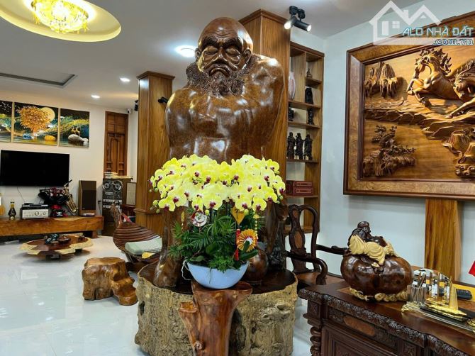 Cần Bán nhanh biệt thự Vĩnh Điềm Trung B, Nha Trang xây thành 2 căn riêng biệt ,Ngang14m - 3
