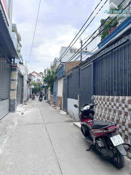 Nhà HXH quay đầu cách MT 20m Bùi Minh Trực P6Q8 - 3