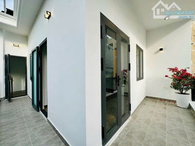 64M2 - Hẻm Xe hơi vào Nhà - Lô Góc 2MT - Tặng Full Nội Thất - 3