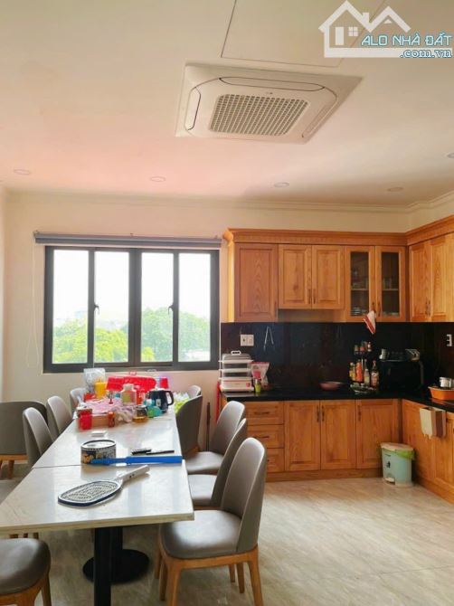 bán nhà hẻm xe hơi đường Nguyễn Thị định P.Cát lái Q.2 - 5 Tầng 75m2 - 4