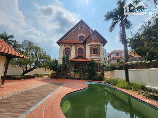 🏡[Biệt thự sân vườn 1200m2]🏡 Như lâu đài gạch đỏ thời kỳ Trung Cổ❌️Diện tích khuôn viên - 6