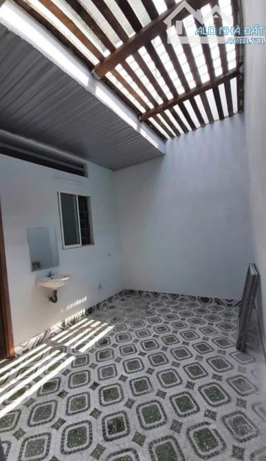 * Bán nhà mặt bằng đang cho thuê 100m2 đường Tân Hiệp 30 giá 850TR