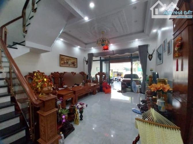 NHÀ MẶT TIỀN Ô TÔ NGỦ TRONG NHÀ, ĐƯỜNG LỚN CHUẨN ĐÔ THỊ (7,8 TỶ) TX2