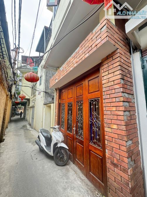 KHÂM THIÊN - ĐỐNG ĐA 28M2, 4 TẦNG, GẦN PHỐ, DÂN XÂY, 5.2 TỶ
