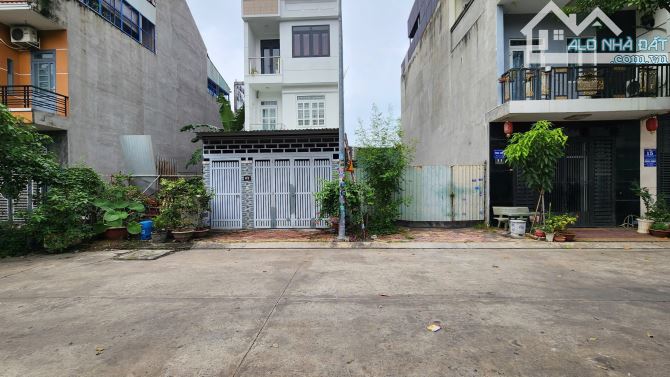 Bán đất 75m2 3ty6 TL Vincom Dĩ An, ngã tư 500 chỉ 200m, p.Dĩ An, Tp.Dĩ An