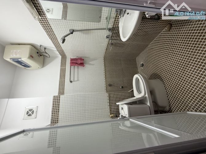 Bán gấp nhà phố trương định _hoang mai 24 m / 3 tầng / giá 3,35 tỷ
