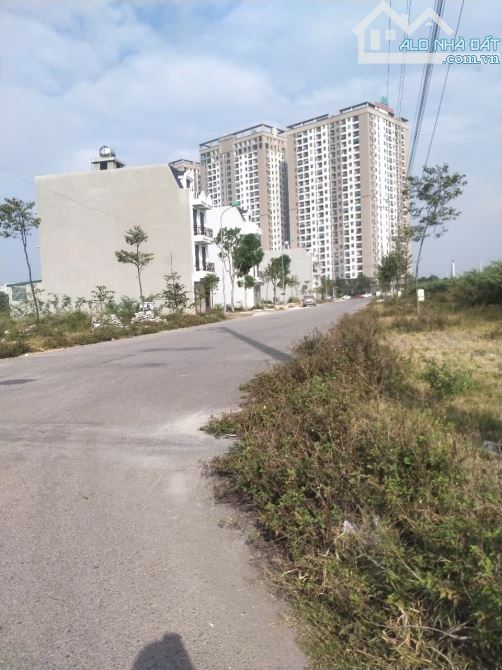 đất đông hương mặt bằng 3208 hàng ngoại giao 2025