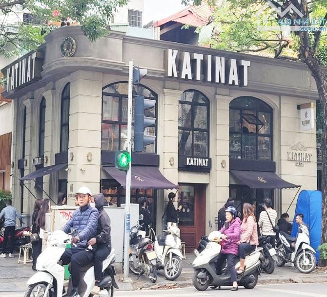 Bán Nhà Mặt Phố Phố Huế, Hoàn Kiếm DT 335m2 x 2T x MT rộng:11m. Giá siêu rẻ.