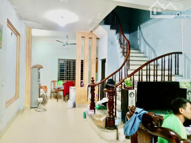 HIẾM BÁN NHÀ GIÁ RẺ HOÀNG MAI - THANG MÁY- DÒNG TIỀN  - 63M - 5,3MT - GIÁ 8,5 TỶ