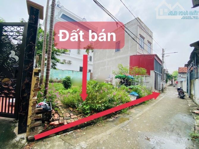 Bán mảnh đất Thôn Yên thị - Tiến Thịnh - Mê Linh 146m2 oto nhỏ đỗ cửa giá 3,5 tỷ.