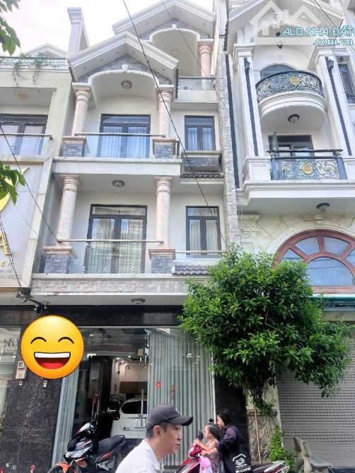 Bán nhà mặt tiền P15 Tân Bình gần Nguyễn Phúc Chu 5 x14m, 4 tầng nhỉnh 10 tỷ