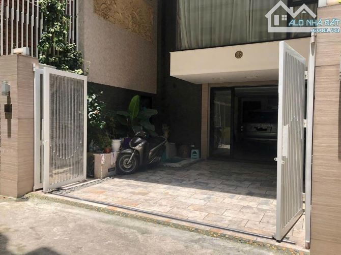 BIỆT THỰ SÂN VƯỜN ĐƯỜNG NGUYỄN VĂN CỪ 102M2, 5 TẦNG, GARAGE 3 Ô TÔ, THANG MÁY, GIẾNG TRỜI - 1