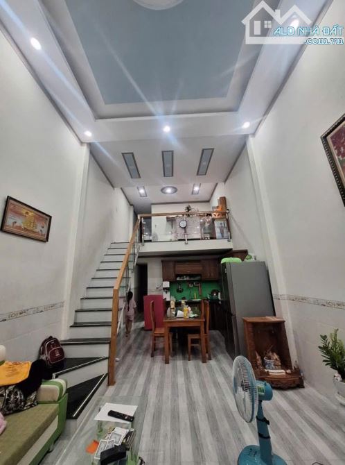 Bán nhà - không mua là tiếc, căn nhà cấp 4 ở Trung Chánh, Hóc Môn, 77m2, 800trieu, sổ sẵn - 1