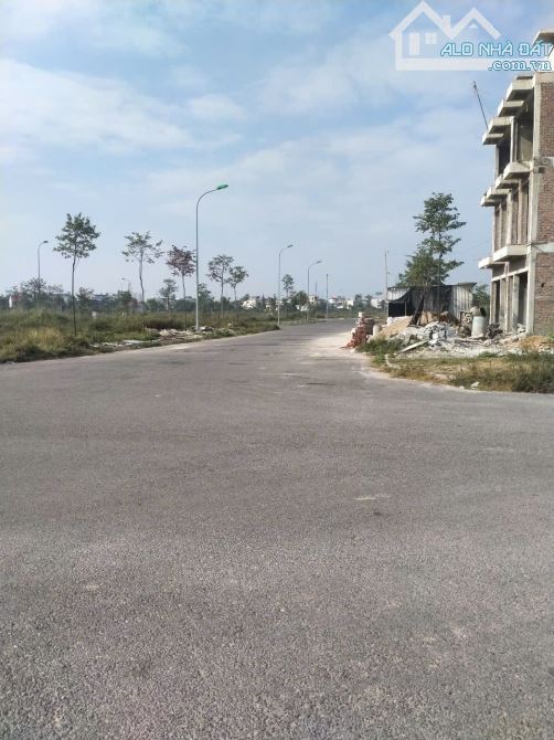 đất đông hương mặt bằng 3208 hàng ngoại giao 2025 - 1