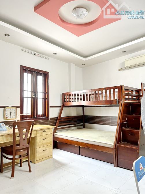 Bán nhà 3 lầu gần hẻm xe hơi 219 đường Dương Bá Trạc P.1 Quận 8 - 1