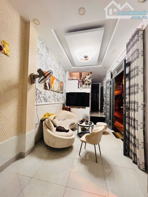 Nhà lô góc hẻm xe hơi 1 trục Nguyễn Văn Khối P9 - 5,7 tỷ - 1