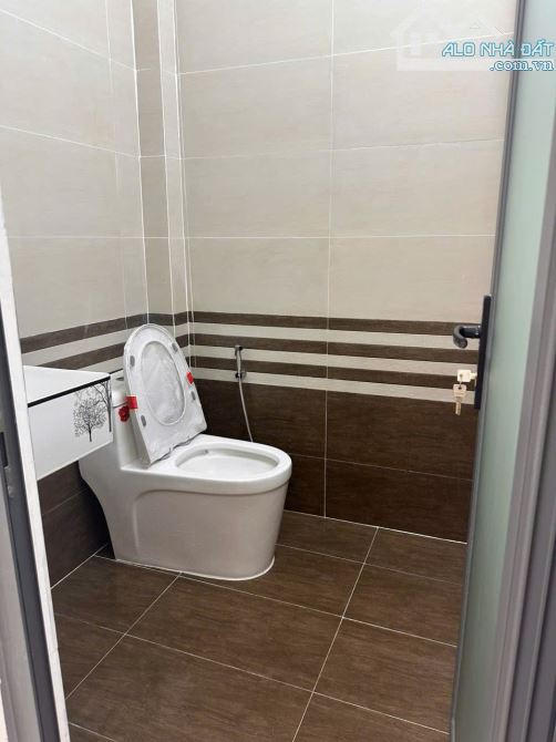 Bán Nhà 60m2 Trần Văn Khánh Quận 7 Gần Cầu Tân Thuận 1 Giá Chỉ 3 Tỷ 950 2PN 2WC - 12