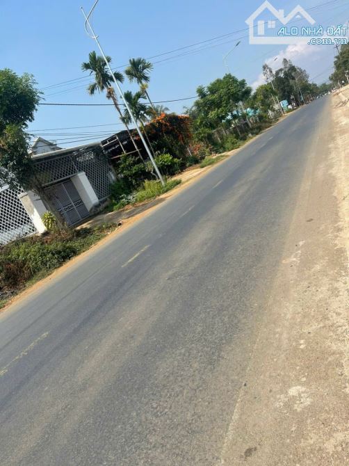 Đất mặt tiền Quốc Lộ 27 N’Thôn Hạ, Đức Trọng  Cách vòng xoay liên khương 4km, gần trường T - 2