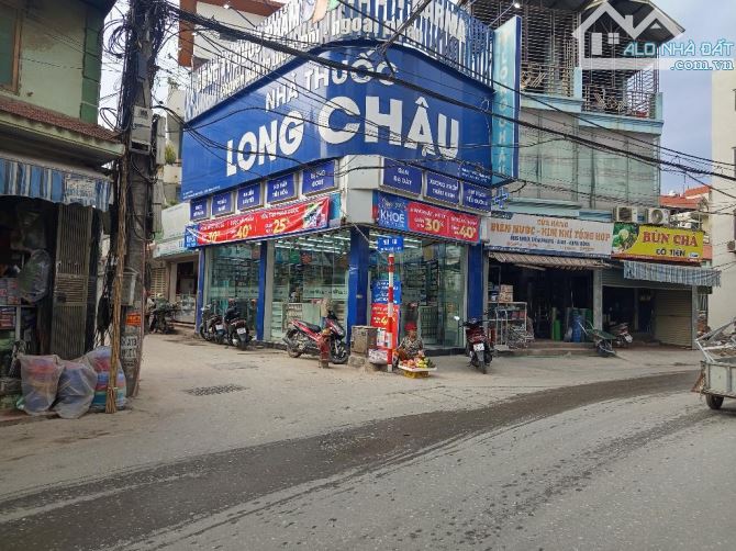 ĐẤT TÂY TỰU NGÕ Ô TÔ TRÁNH . CHỈ VÀI BƯỚC RA PHỐ KINH DOANH SẦM UẤT. Giá 3,xx tỷ - 2