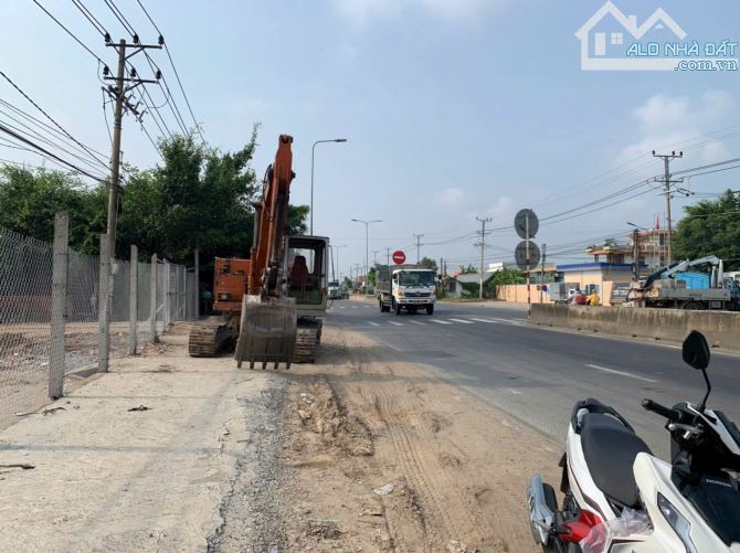 2670m2 đất mặt tiền tỉnh lộ 824 giá 23 tỷ - 2