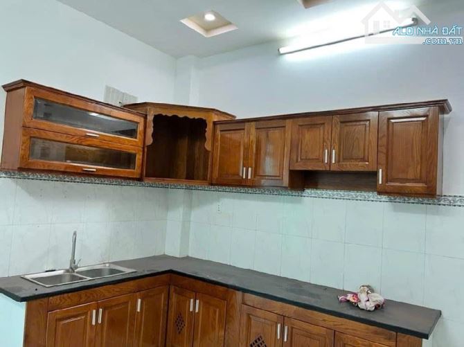 Nhà 3 tầng 2 mặt hẻm 1/ đường TÂN THỚI HIỆP 21, phường TTTH Q12, dt 68m2 (4mx17m). 5,97tỷ - 2