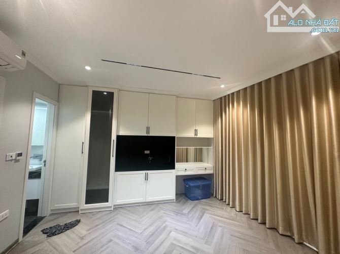 BỒ ĐỀ LONG BIÊN-THANG MÁY - GARA Ô TÔ -6 TẦNG - 10.5 TỶ . NHANH TAY - 2