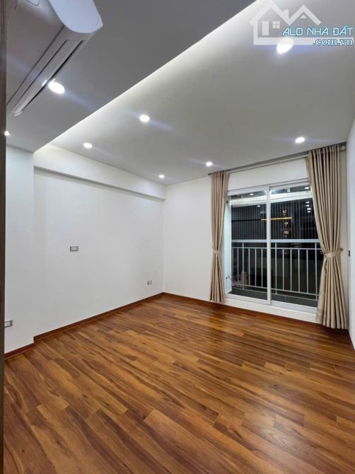 Bán căn hộ CTM 139 Cầu Giấy 118m2 3PN 2VS 7,99tỷ Full nội thất - 2