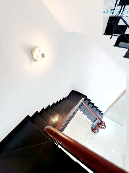 Bán nhà HXH Huỳnh Tấn Phát - chỉ 50m ra Huỳnh Tấn Phát - Quận 7 - 98m2 - nhỉnh 9.x tỷ TL. - 3