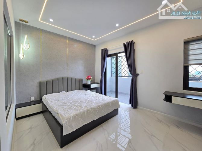 SIÊU HIẾM! Căn hộ TT PENTHOUSE Thanh Nhàn 85m2 - 3 ngủ - 3.25 tỷ, 2 thoáng, ô tô đỗ - 4