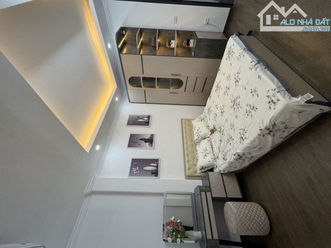 Bán nhà đẹp ngõ nông, hai thoáng trước sau đường Minh Khai, Hai Bà Trưng