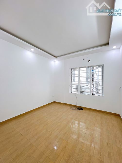 Ptuan. BÁN NHÀ 3 TẦNG - MẶT NGÕ THIÊN LÔI, GẦN AEON MALL  - 42M2- NÔNG RỘNG - 6