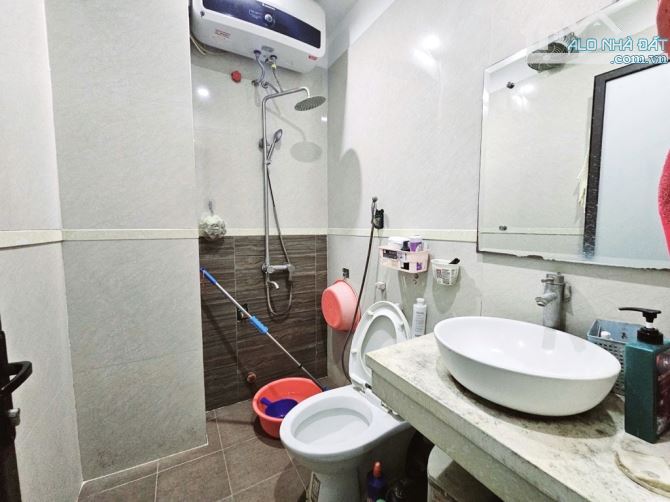 Bán nhà đường Tôn Đức Thắng Phân lô ô tô vào nhà 40m2 6 Tầng Nhà đẹp Dân xây 11,8 Tỷ - 6