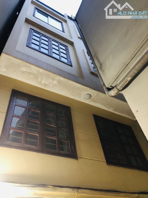 3,8 TỶ NHÀ RIÊNG ĐƯỜNG MỸ ĐÌNH -DÂN XÂY -GẦN Ô TÔ -DT 22m .5 Tầng .3 Ngủ .Đủ Công Năng - 6