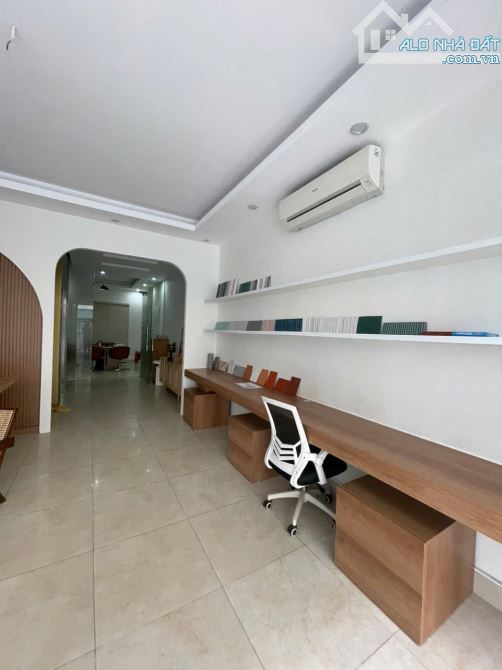Cho thuê nhà Trung Kính, Trung Hòa, DT 70m2, 4 tầng, MT 5m, nhà đẹp, ô tô đỗ cửa, - 8