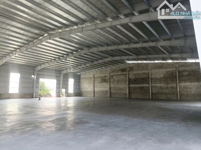 Cho thuê 1,000m2 nhà kho, xưởng ngay gần Cầu Bưu, Phan Trọng Tuệ, Thanh Trì. PC đầy đủ