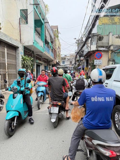 BÁN NHÀ MT VÕ THÀNH TRANG, Q.TÂN BÌNH(5,5x16) 3 TẦNG. CỰC RẼ 9 TỶ 900