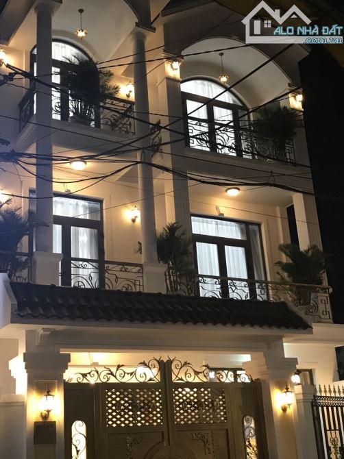 (HOT)MT Bề Thế 8x20m-như villa 1 hầm 3 lầu sân vườn khu Công Viên K300-vị trí đẹp giảm giá