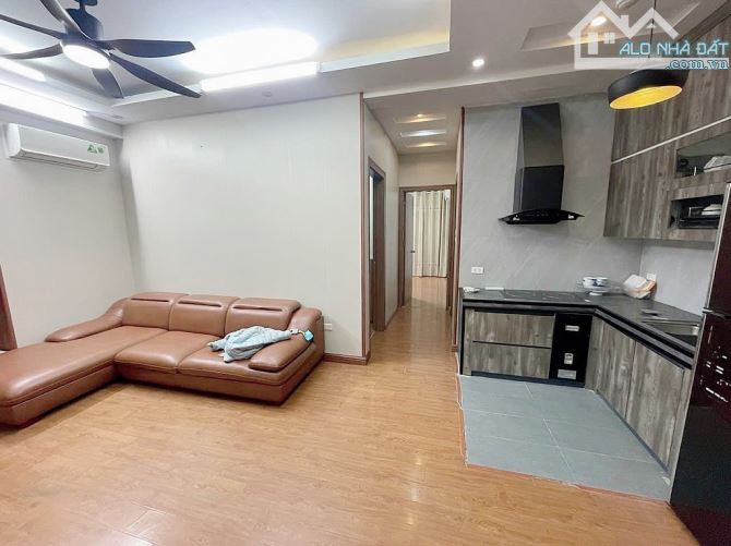 2,8 tỷ . Chung cư AZ Vân Canh . 82m2 , 2 ngủ , 2wc . Toà 4 thang máy xịn