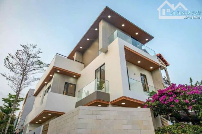 💥 Làm việc trực tiếp 👉 Bán villa 2 mặt tiền đường Nguyễn Sơn vị trí đẹp giá rẻ 🔥