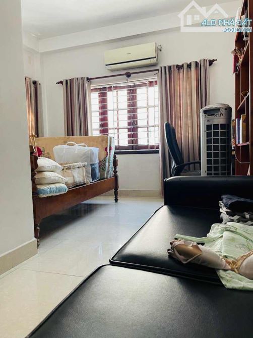 NHÀ BÁN DƯƠNG BÁ TRẠC - QUẬN 8 - HẺM 157 - 40M2 - 4TẦNG - HOÀN CÔNG ĐỦ - CHỈ 4.7 TỶ - 1