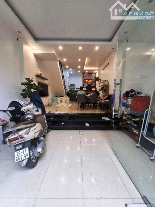 NHÀ ĐẸP, PHÂN LÔ KHU DỊCH VỤ YÊN NGHĨA - DT52m2, MT4,4m - Ô TÔ - KINH DOANH - NHỈNH 11,5T - 1