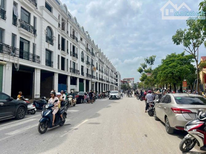 Hiếm bán nhà view công viên tại khu nhà ở Phúc Thành, Mỹ Hào, Hưng Yên - 1