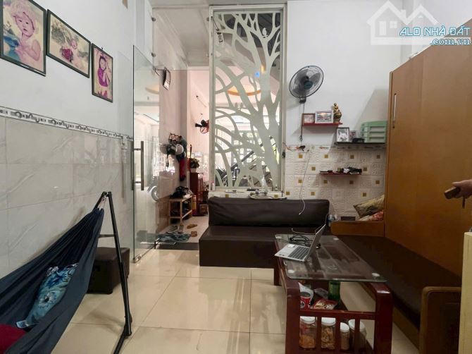 Giá 8,6 tỷ. Bán khách sạn mini 4 tầng, 12 phòng khu D2D Thống Nhất. - 1