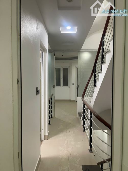 Bán nhà PHỐ ĐẠI LA - Hai Bà Trưng, nhà đẹp thông số vàng, 47m2 x 5 tầng, 8.7 tỷ - 1