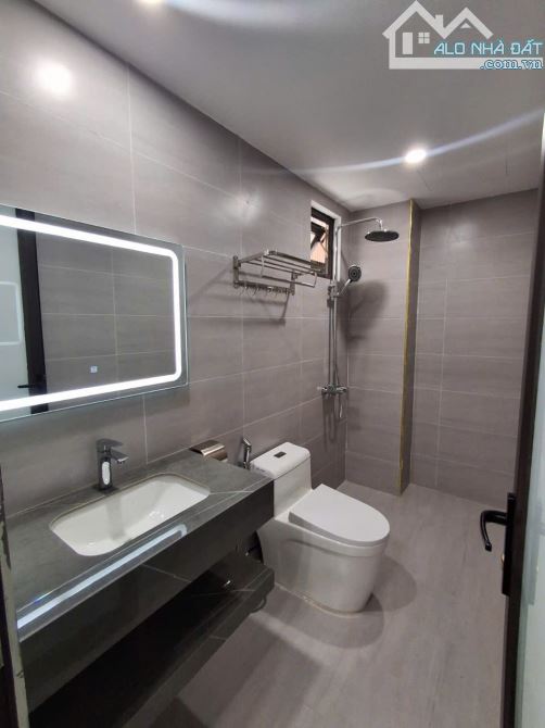 BÁN NHÀ PHỐ NGÔ GIA TỰ LONG BIÊN Ô TÔ THANG MÁY 52M2 7T 4.5MT GIÁ 13.2 TỶ MỚI XÂY - 2