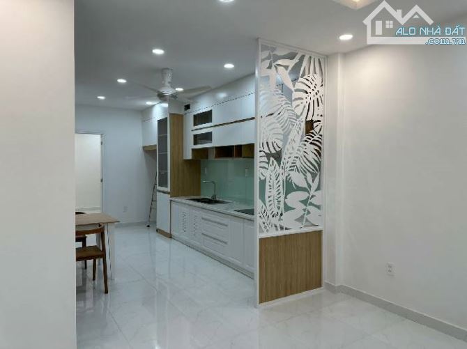 Bán nhà 2 tầng, Ông Ích Khiêm, Q.11, 70m², hẻm yên tĩnh, nở hậu, nhỉnh 6 tỷ - 2