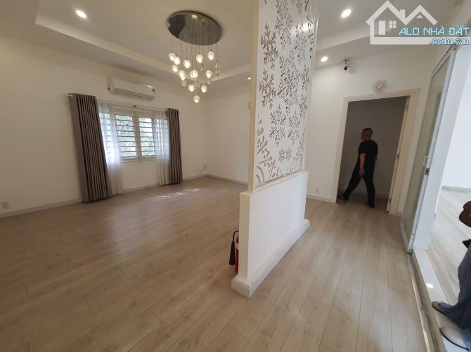 🏡[Biệt thự sân vườn]🏡Diện tích khuôn viên 400m2❌Trung tâm P.Thảo Điền Quận 2 - 2