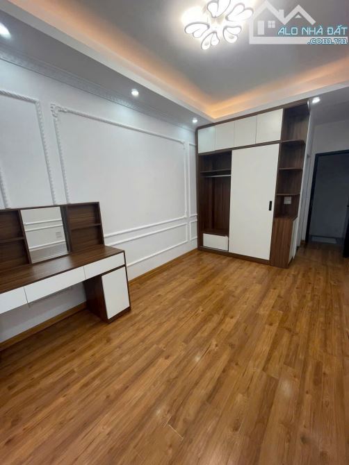 NHÀ PHỐ PHÚC LỢI LONG BIÊN 4.35 TỶ 4 TẦNG 35 M , FULL NỘI THẤT, DÒNG TIỀN 14 TRIỆU /1 T - 2
