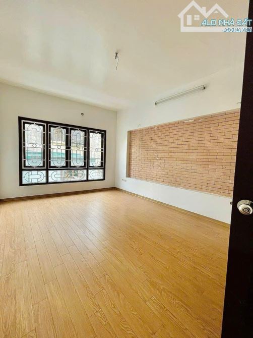 PHÂN LÔ CẦU GIẤY - NHÀ ĐẸP Ô TÔ TRÁNH - HAI THOÁNG - KINH DOANH - DT 65M2 - GIÁ TỐT - 3
